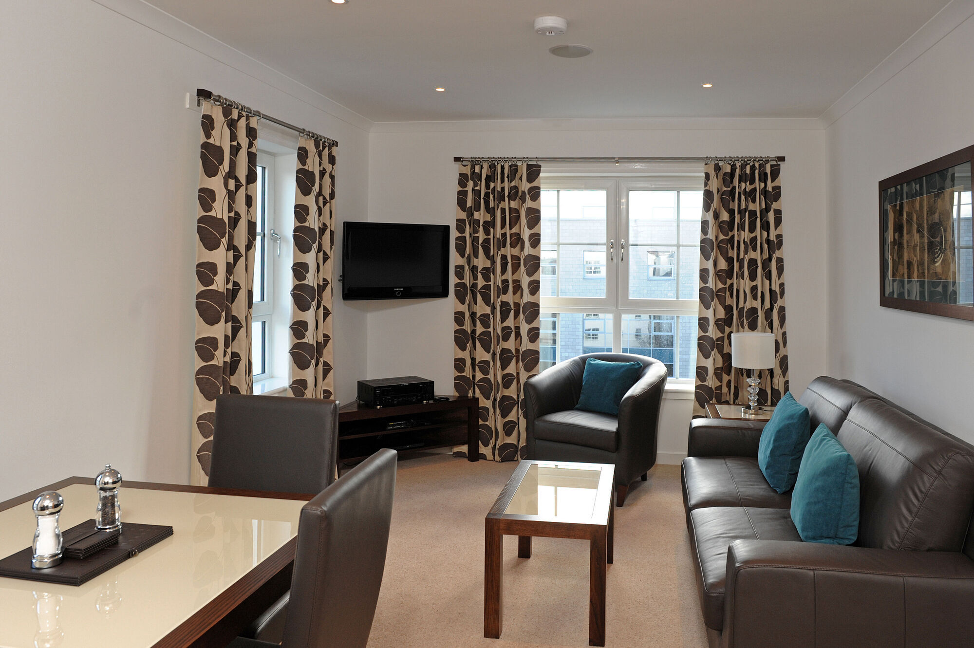 Fountain Court Apartments - Grove Executive Эдинбург Интерьер фото